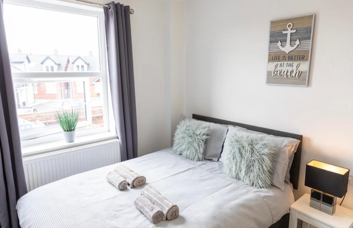 Megs Island Guest House Cleethorpes Esterno foto