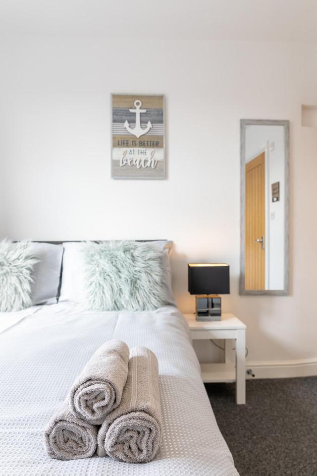 Megs Island Guest House Cleethorpes Esterno foto